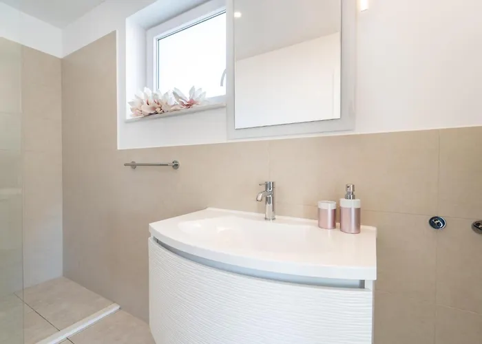 Appartement Beautiful In Bibinje