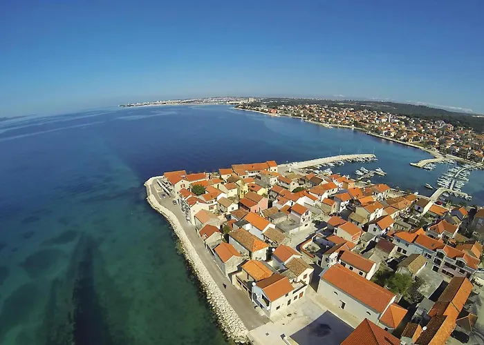 Beautiful In بيبينيا