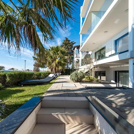 Daire Cozy In With House Sea View Bibinje